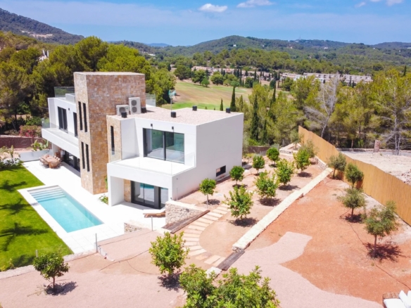 Villa Ibiza - investeren in vastgoed in ibiza. tomas fem casas - betrouwbare makelaar in spanje