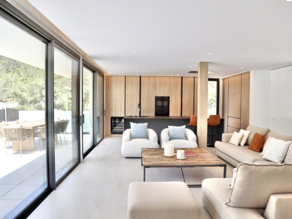 woonruimte Villa Ibiza - investeren in vastgoed in ibiza. tomas fem casas - betrouwbare makelaar in spanje