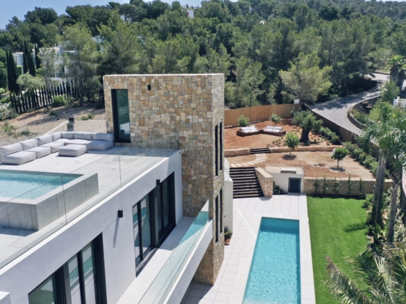 Villa Ibiza - investeren in vastgoed in ibiza. tomas fem casas - betrouwbare makelaar in spanje
