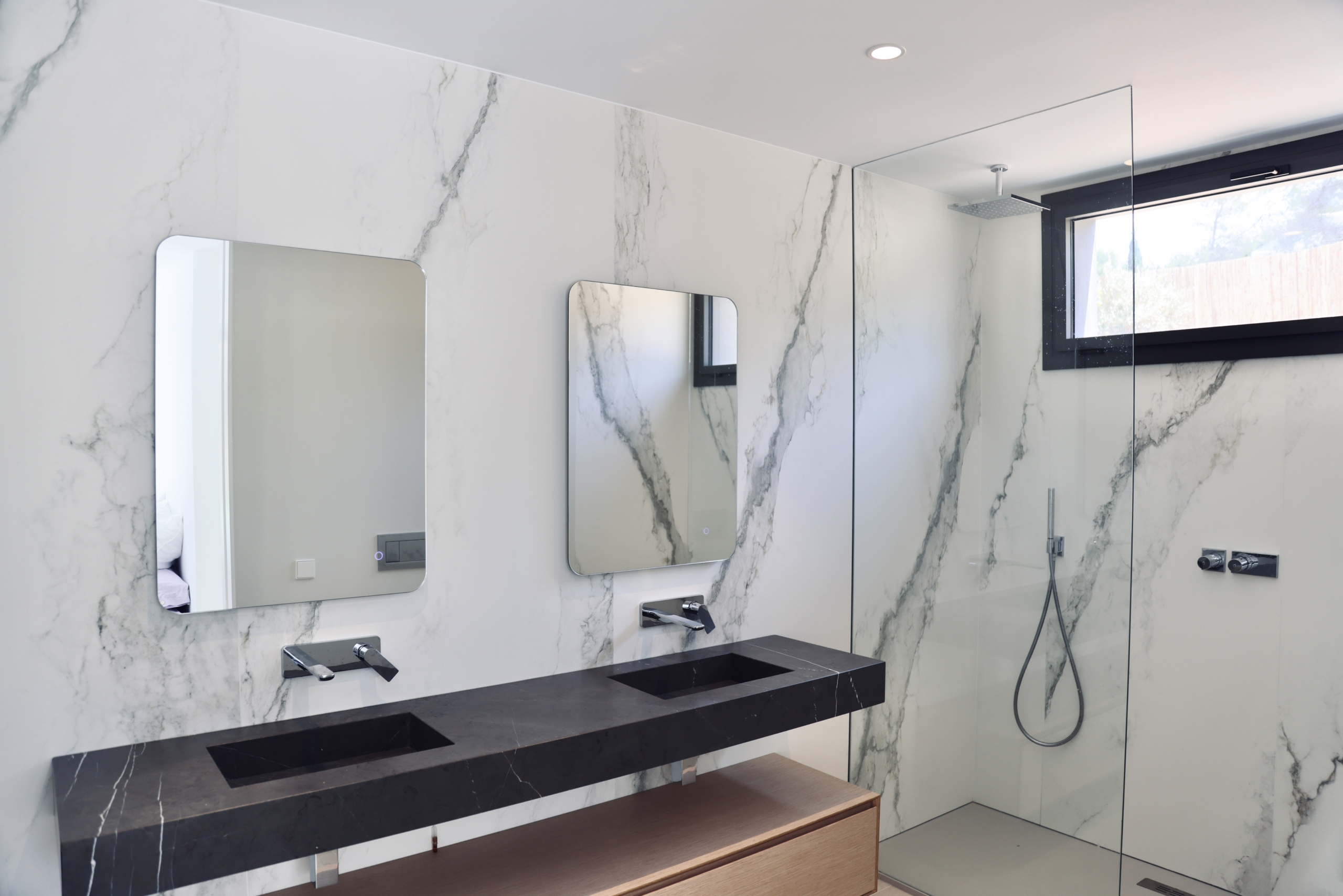 badkamer Villa Ibiza - investeren in vastgoed in ibiza. tomas fem casas - betrouwbare makelaar in spanje