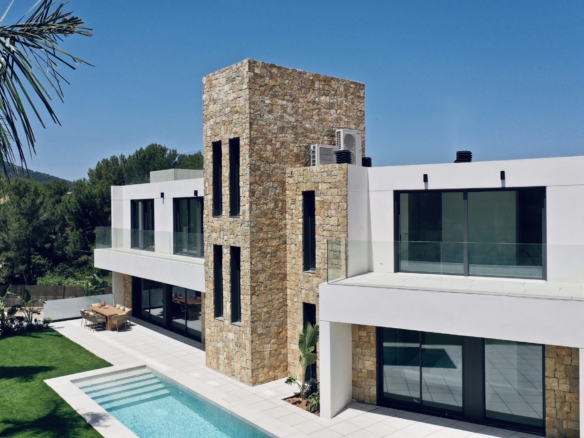 Villa Ibiza - investeren in vastgoed in ibiza. tomas fem casas - betrouwbare makelaar in spanje