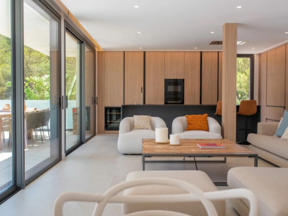 grote woonruimte Villa Ibiza - investeren in vastgoed in ibiza. tomas fem casas - betrouwbare makelaar in spanje