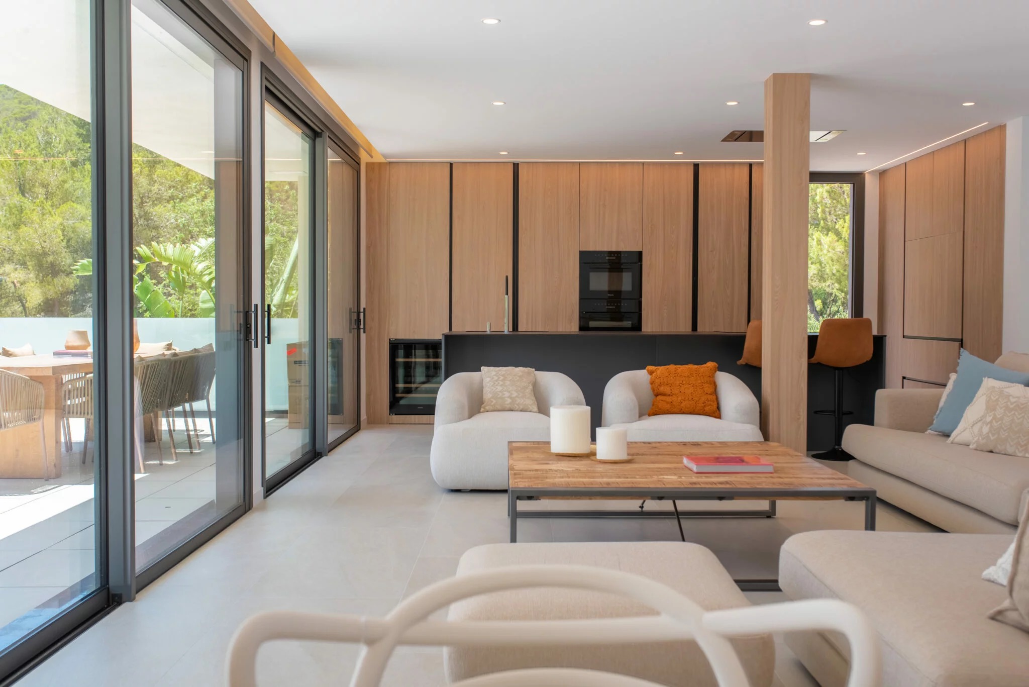 grote woonruimte Villa Ibiza - investeren in vastgoed in ibiza. tomas fem casas - betrouwbare makelaar in spanje