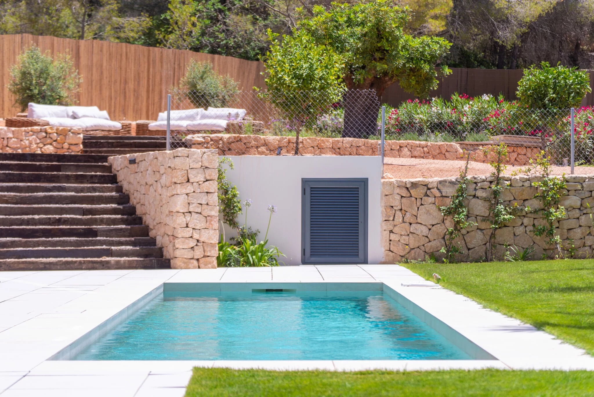 zwembad Villa Ibiza - investeren in vastgoed in ibiza. tomas fem casas - betrouwbare makelaar in spanje