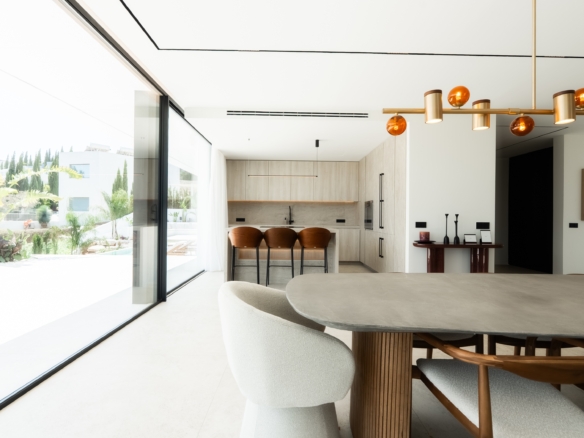 Open keuken Exclusieve villa in Ibiza, Tomas Fem Casas. Betrouwbare makelaar Spanje.