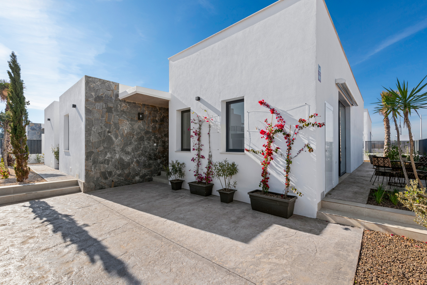 Sleutelklare vrijstaande villa in Mar de Cristal (Murcia) met moderne gevel