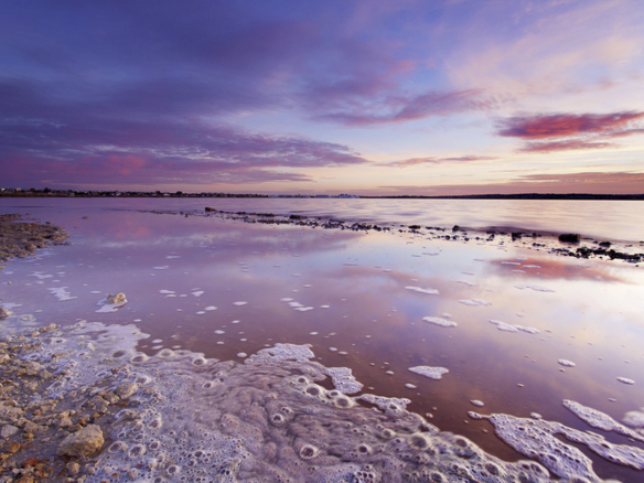 Panoramisch beeld van de Laguna Rosa bij Torrevieja in Spanje