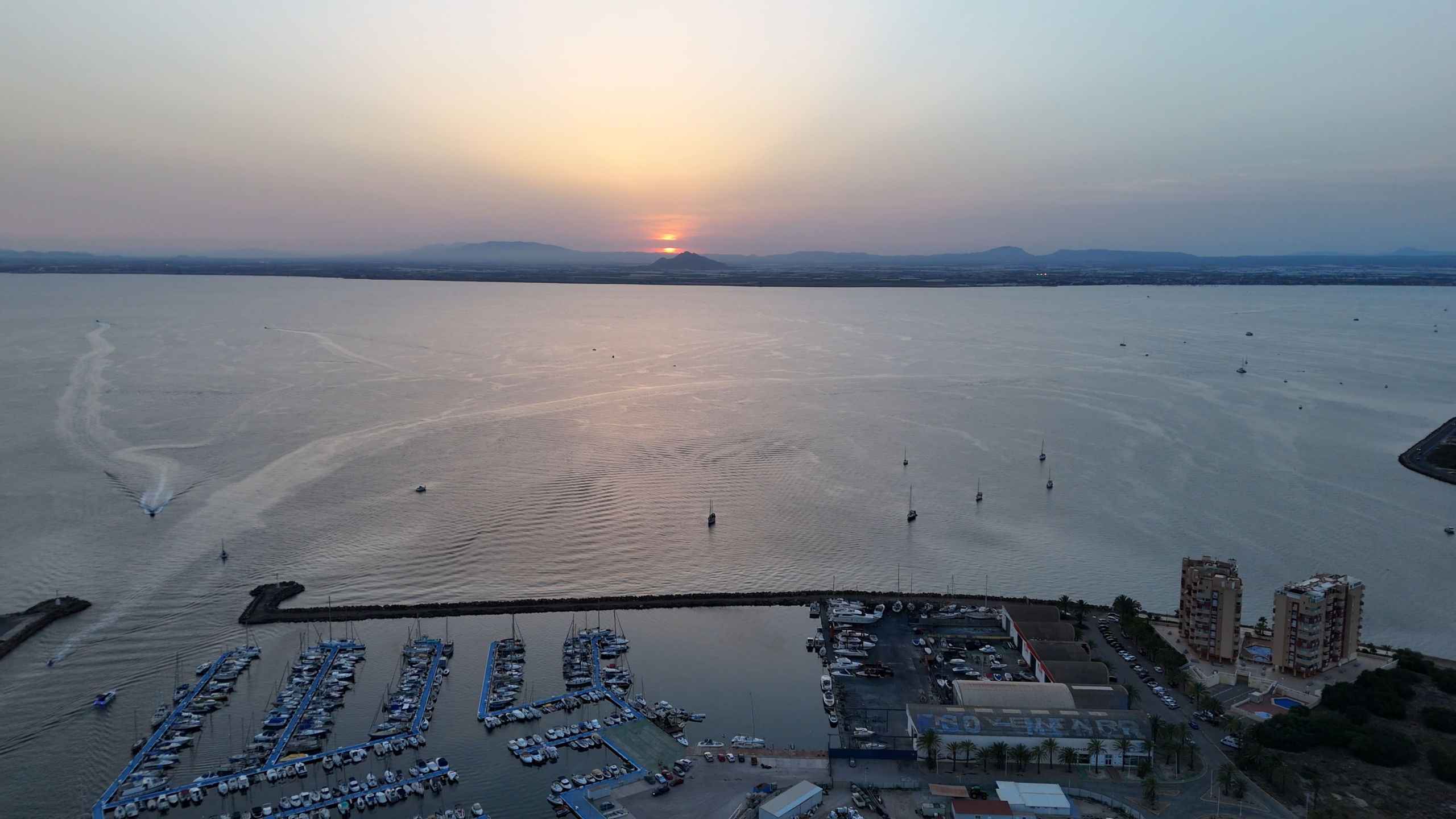 zonsondergang vanuit de tomas maestre haven