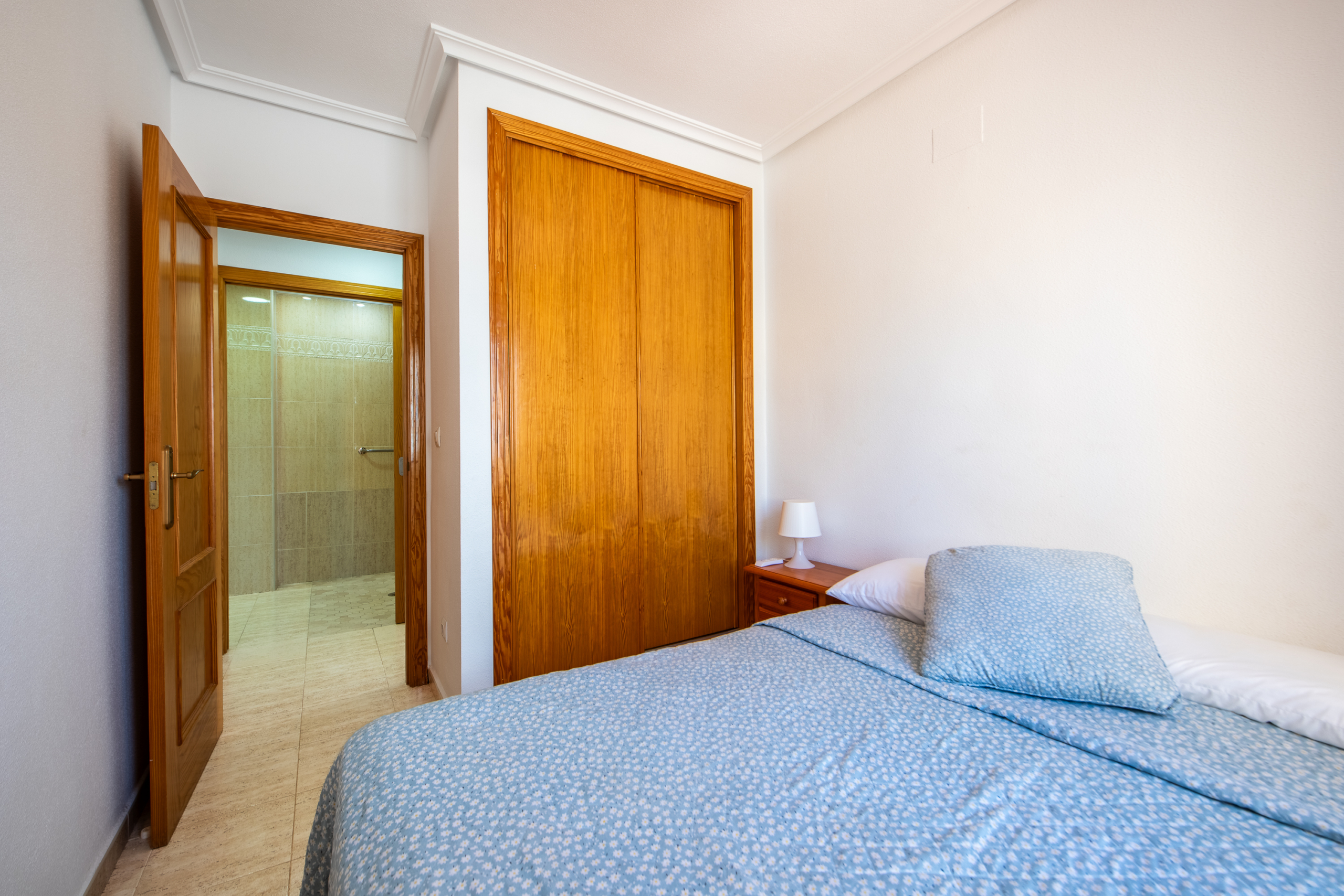 tweede slaapkamer met ruimte kastruimte