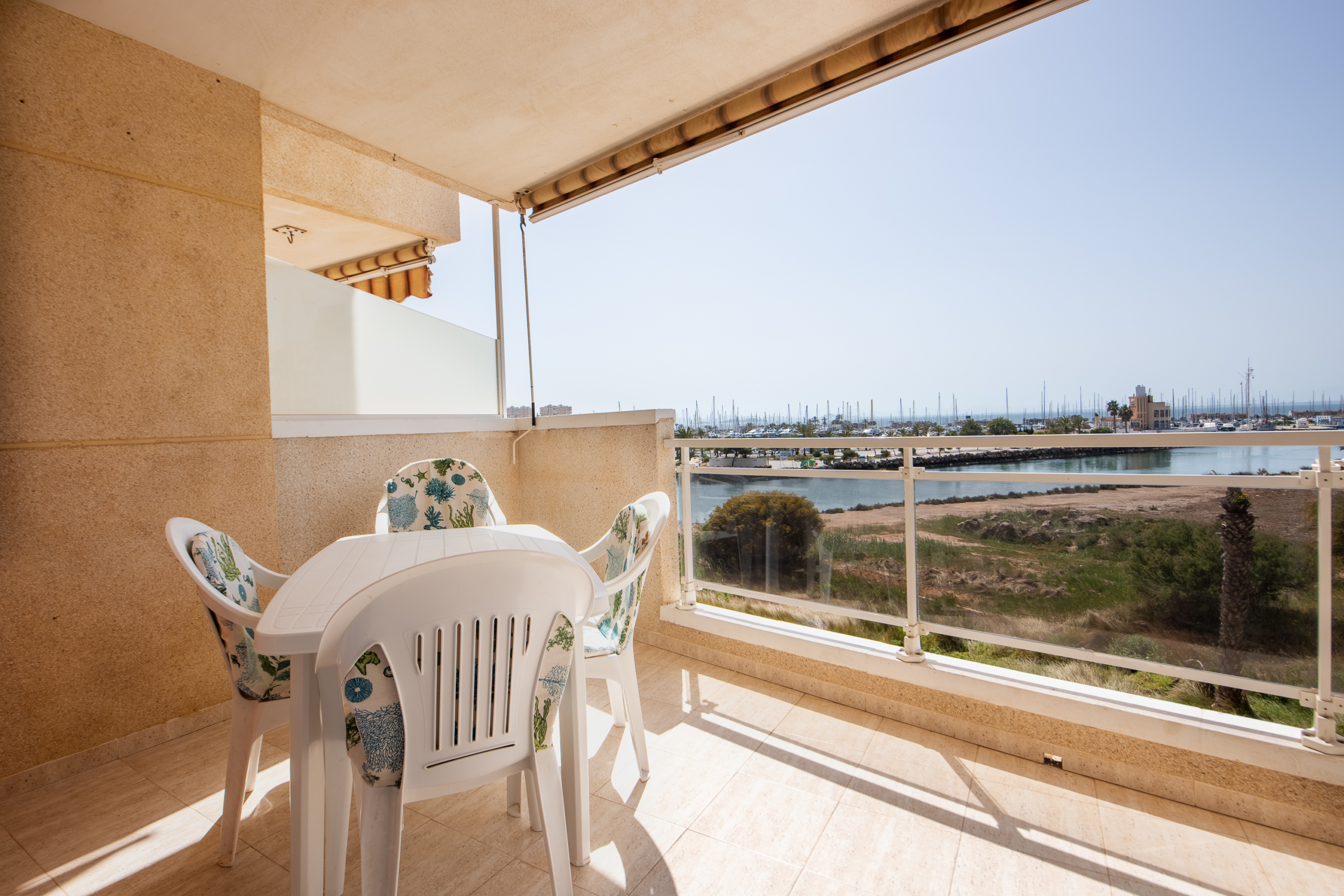 Appartement in Puerto Mar 1-2 in La Manga del Mar Menor met uitzicht op de Mar Menor