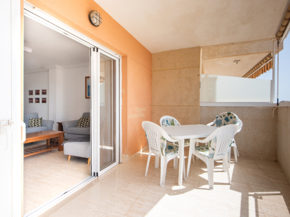 Terras met vrij uitzicht over de Mar Menor in La Manga del Mar Menor