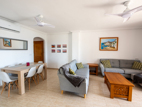 Lichte leefruimte in appartement te koop in La Manga del Mar Menor