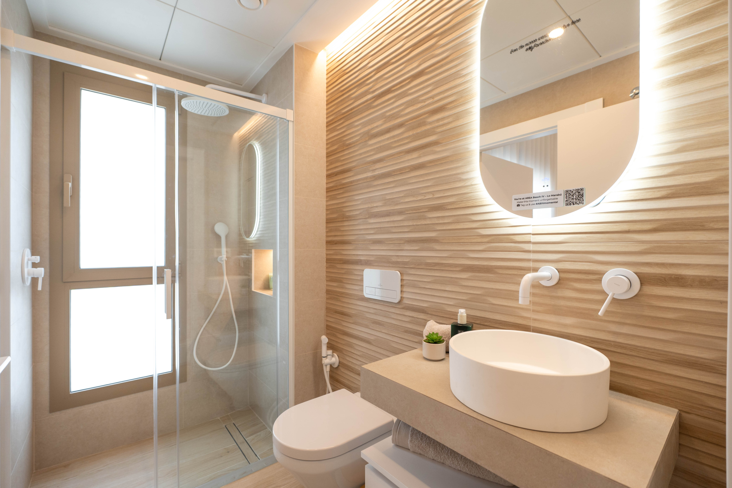 badkamer met inloopdouche in nieuwbouw appartement Los Alcázares