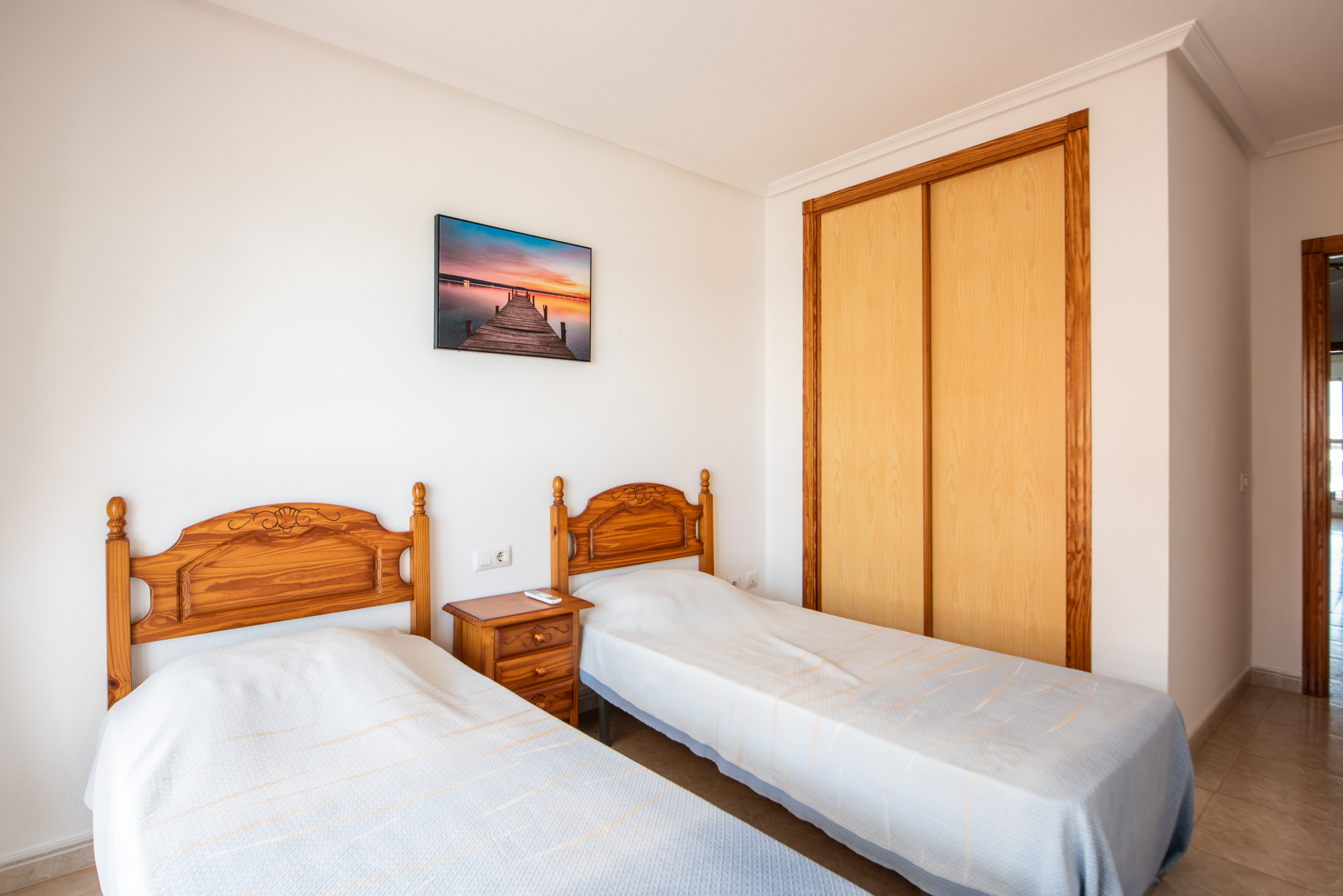 Derde slaapkamer met kastruimte in penthouse Puerto Mar 3 La Manga