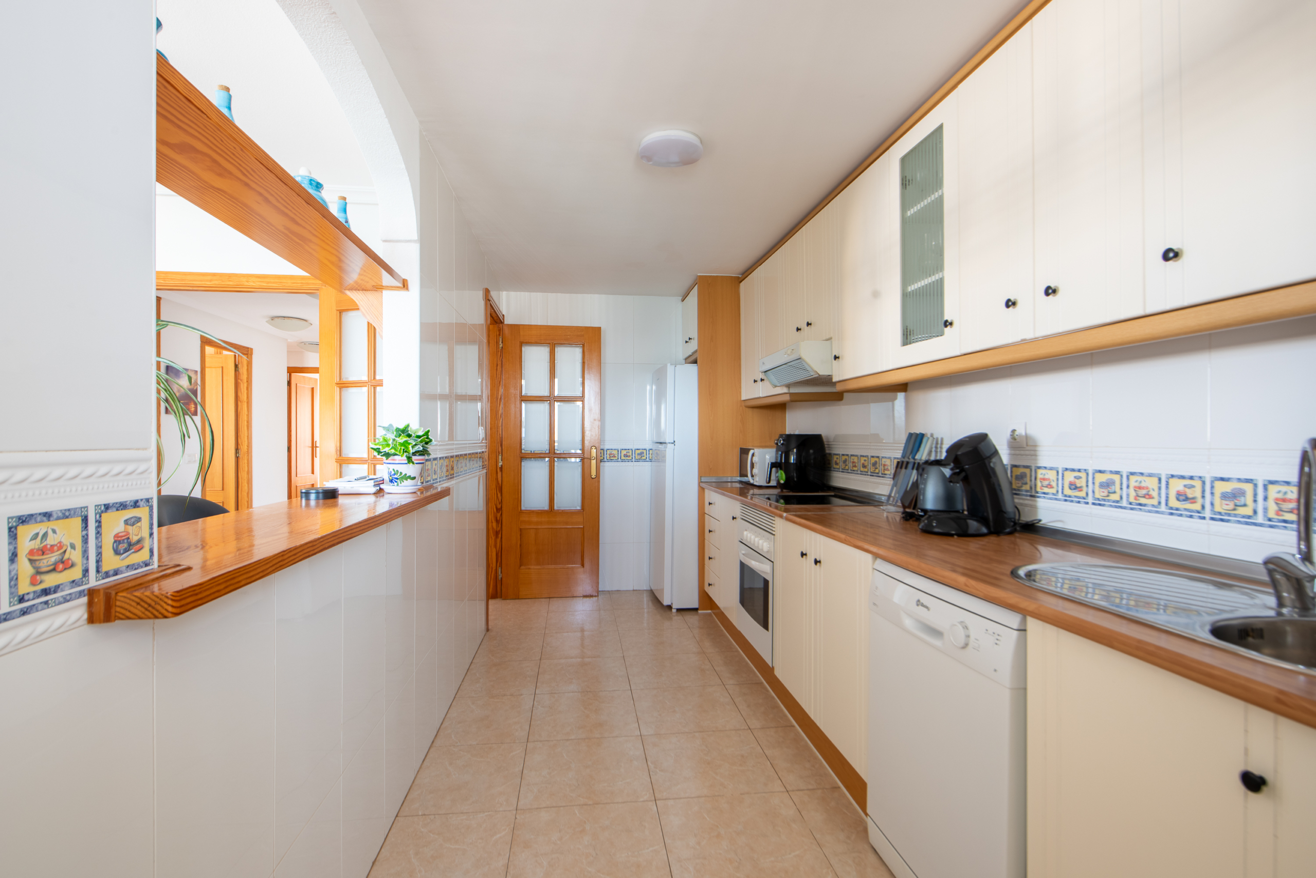 grote orginele keuken van penthouse Puerto Mar 3 La Manga