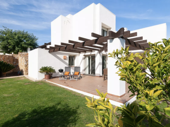 Luxe golfvilla Las Colinas met uitzicht op de fairway