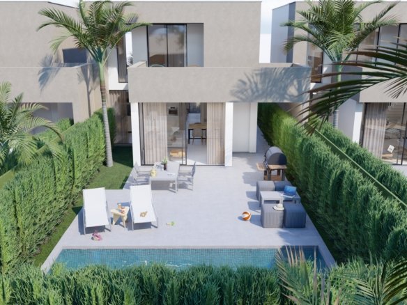 outside view with swimming pool of villa at the Mar Menor
