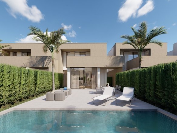 swimmingpool in villa aan de Mar Menor in los urrutias