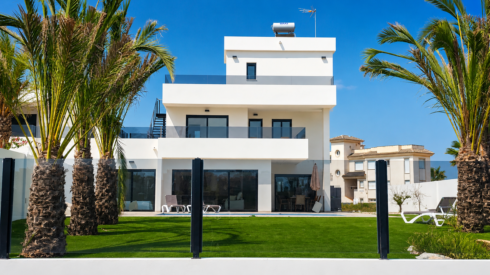 Villa met aanlegplaats in La Manga