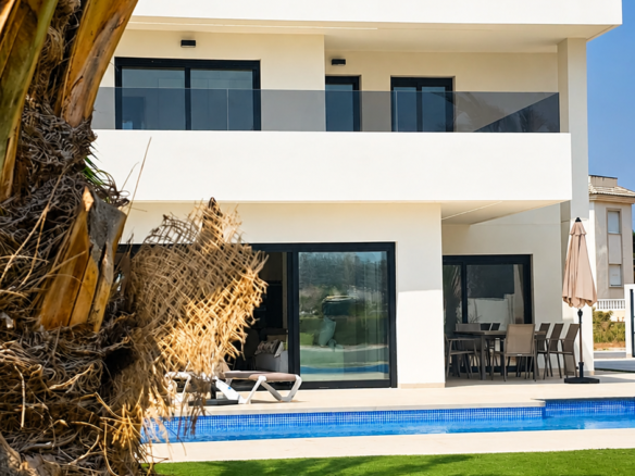 Villa met aanlegplaats in La Manga