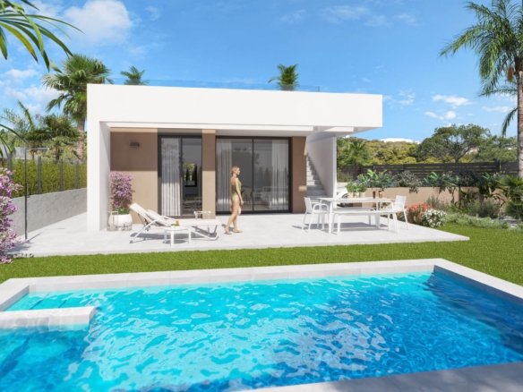 Moderne woning met terras, tuin en zwembad op de voorgrond.